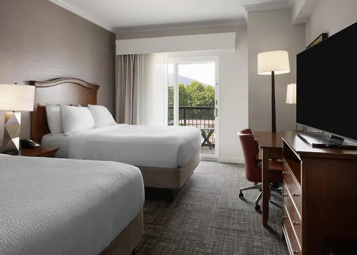 Holiday Inn Resort Lake George - Adirondack Area By Ihg